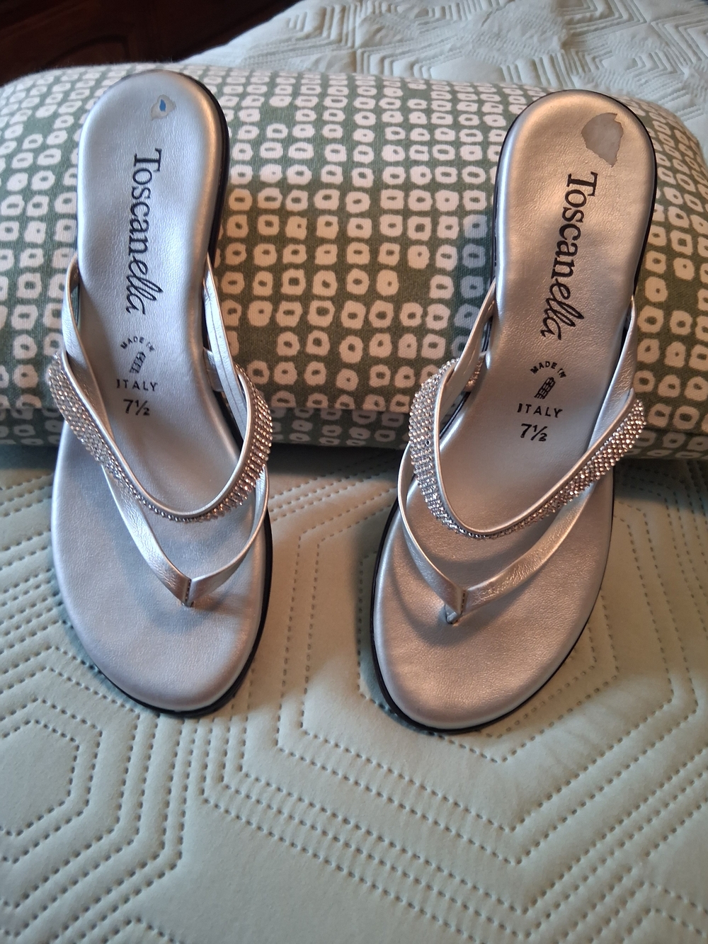 Toscanella Silver Rhinestone Thong Sandals - Women’s 7½